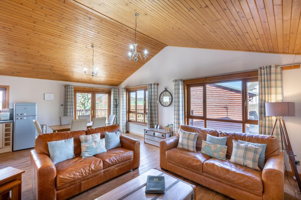 Douglas Fir Lodge With Hot Tub Near Cupar Fife Luthrie Kültér fotó