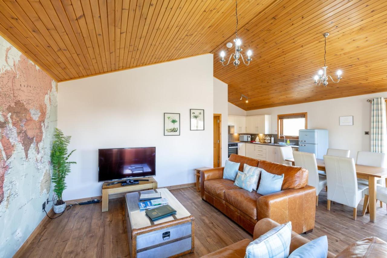 Douglas Fir Lodge With Hot Tub Near Cupar Fife Luthrie Kültér fotó
